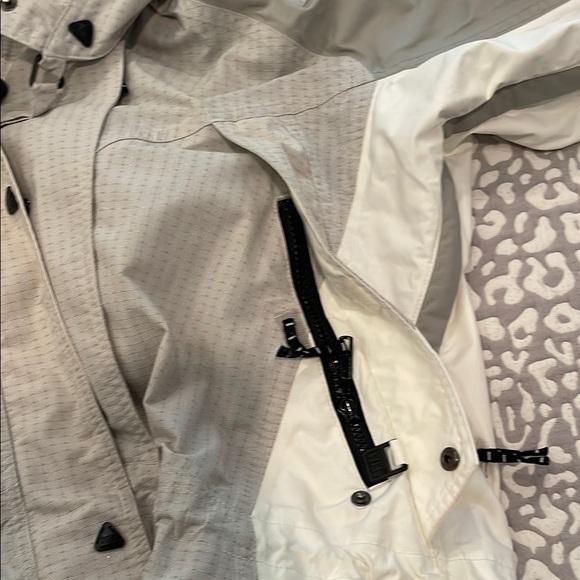 Helly Hansen Jacket - Gray and White - Picture 9 of 16